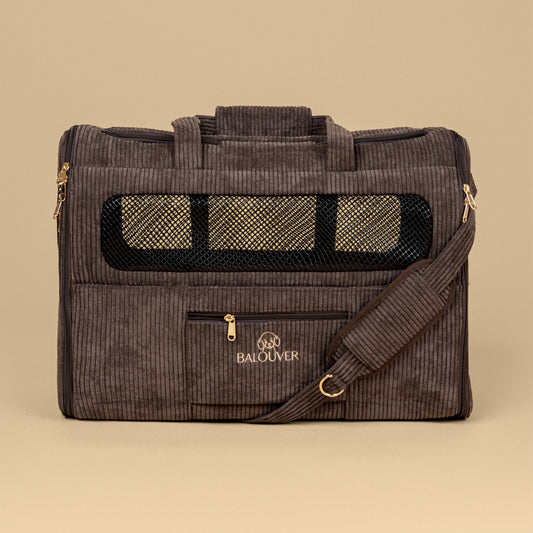 Hundetasche 55x40x23 cm von BALOUVER in Cord Mocca Brown, handgenäht für sicheres Reisen mit Hunden.