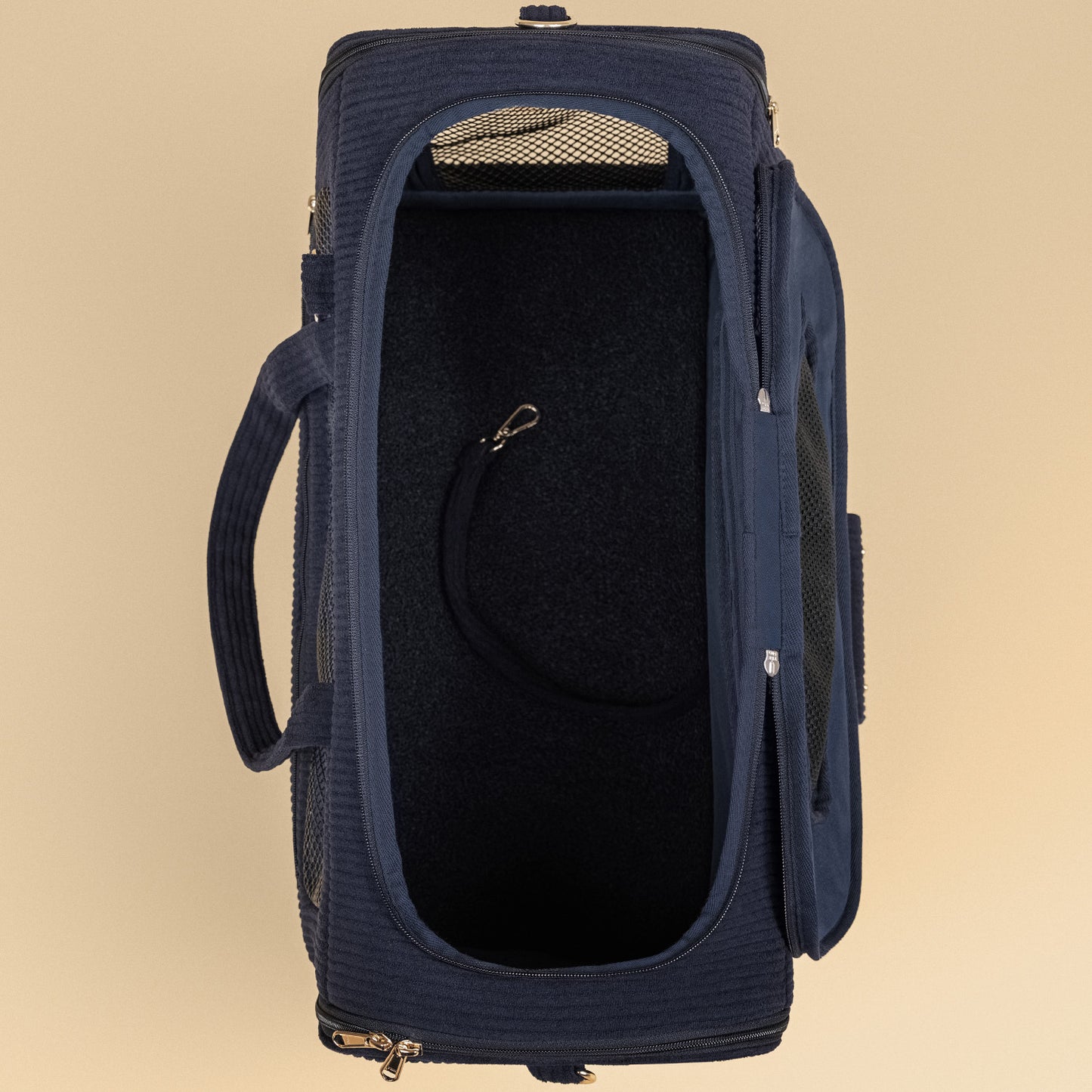 Hundetasche 55x40x23 cm von BALOUVER in Deep Sea Blue, Innenansicht ohne Hund, praktische und sichere Transporttasche.